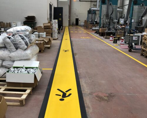 fabrika yol Çizgileri - Fabrika adam fuguru yol cizgileri fabrika yolcizgileri 15 scaled 500x400 - Galeri