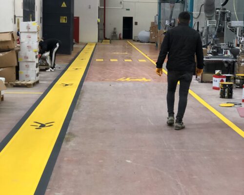 fabrika yol Çizgileri - Fabrika adam fuguru yol cizgileri fabrika yolcizgileri 16 scaled 500x400 - Galeri