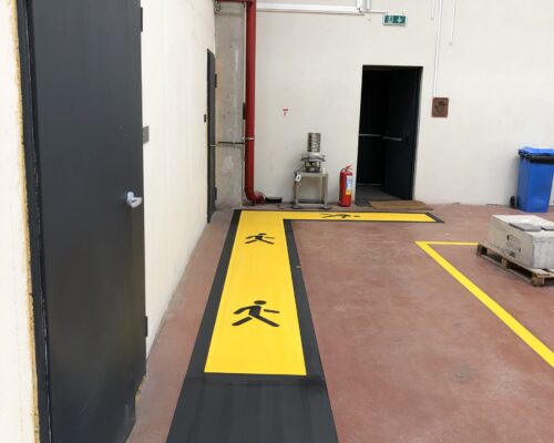 fabrika yol Çizgileri - Fabrika adam fuguru yol cizgileri fabrika yolcizgileri 20 scaled 500x400 - Galeri