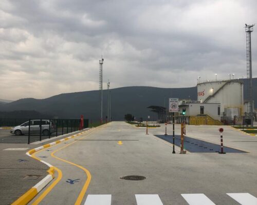 fabrika yol Çizgileri - Bordur Tasi Boyama fabrika yol cizgileri yol cizgileri trafik yol cizgileri erb fabrika yol cizgisi 9 500x400 - Galeri