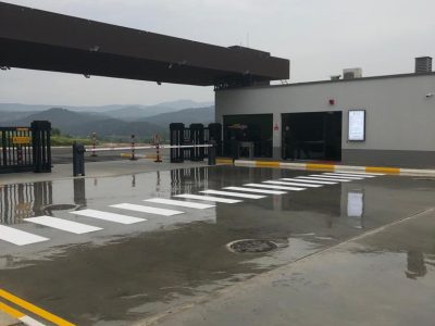 Bordür taşı boyama ve refüj çizgi uygulamaları ERB Trafik 2026 profesyonel zemin çözümleri